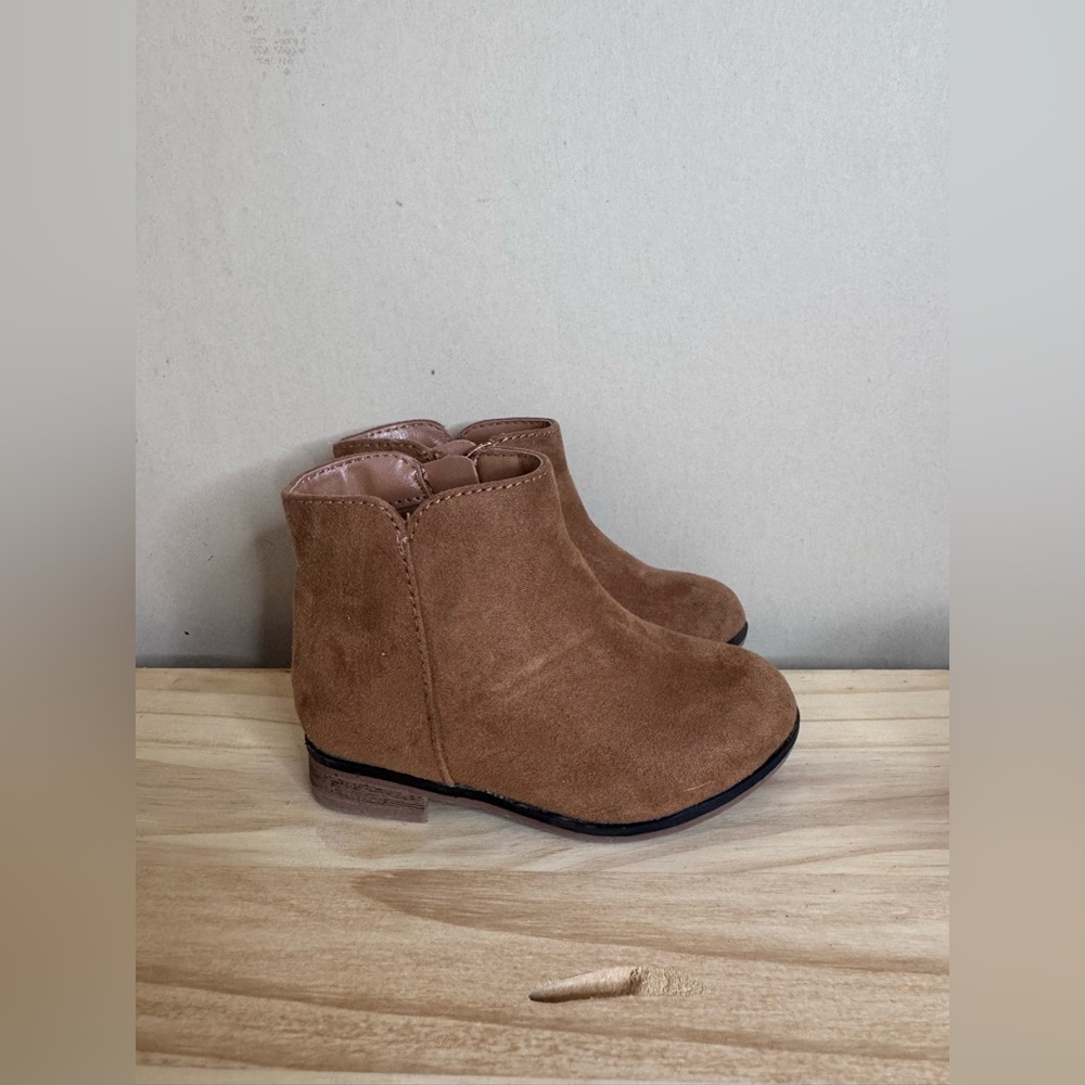 Cat & Jack Brown Ankle Booties/ Size 5